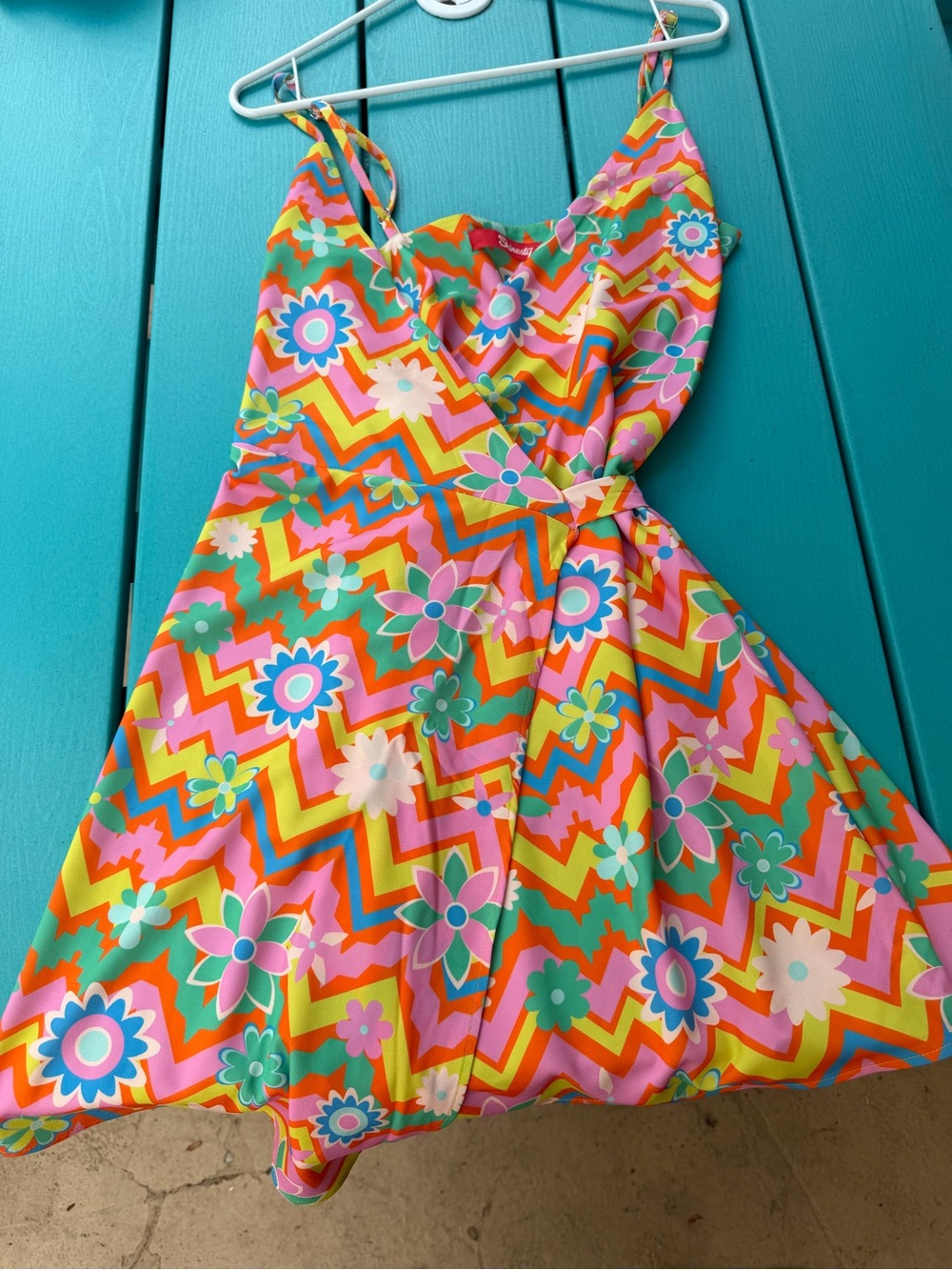“The Solar Flower” Retro Floral Sundress size Medium